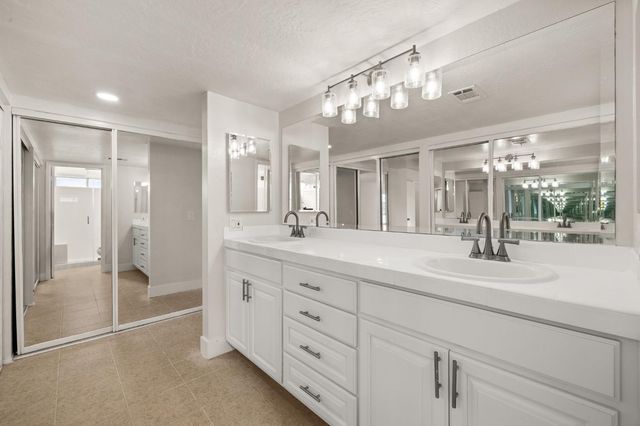 4925 Puma Way, Carmichael, CA 95608