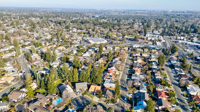 4925 Puma Way, Carmichael, CA 95608