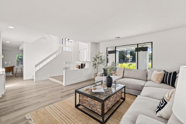 4925 Puma Way, Carmichael, CA 95608