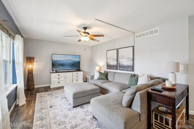 2570 Castle Rock Court, Oceola Township, MI 48843