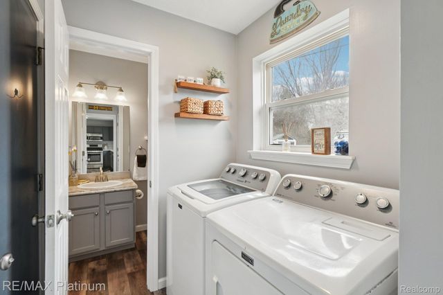 2570 Castle Rock Court, Oceola Township, MI 48843