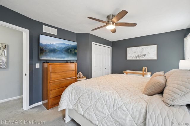 2570 Castle Rock Court, Oceola Township, MI 48843