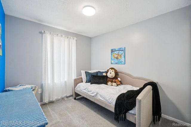 2570 Castle Rock Court, Oceola Township, MI 48843