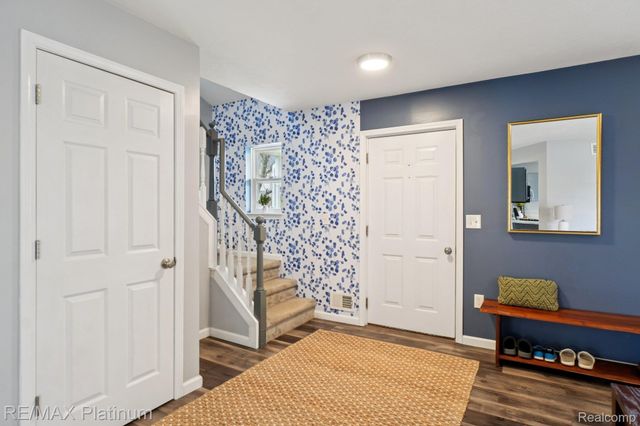 2570 Castle Rock Court, Oceola Township, MI 48843