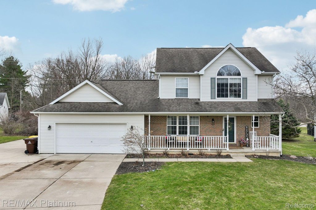 2570 Castle Rock Court, Oceola Township, MI 48843