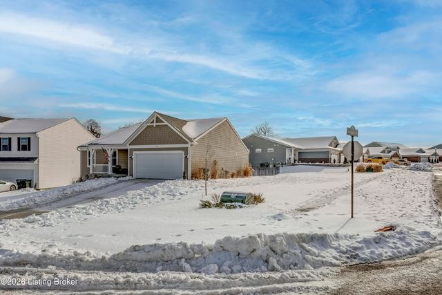 175 Strawberry Field Dr, Mt Washington, KY 40047