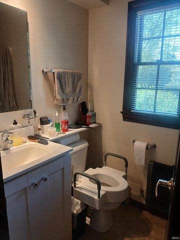 4205 Sampson Street, South Bend, IN 46614