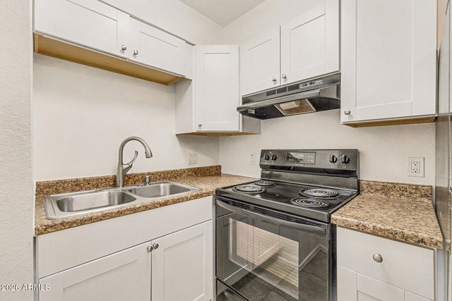 2245 N 28TH Street, Phoenix, AZ 85008