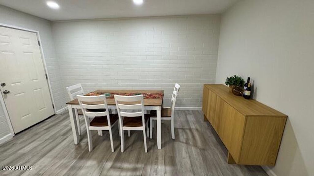 Image 10 of property listing at 2245 N 28TH Street, Phoenix, AZ 85008