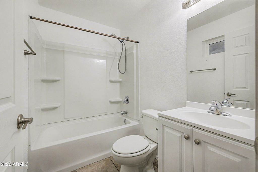 Image 16 of property listing at 2245 N 28TH Street, Phoenix, AZ 85008