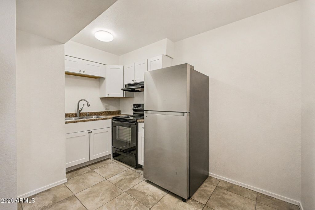 Image 21 of property listing at 2245 N 28TH Street, Phoenix, AZ 85008