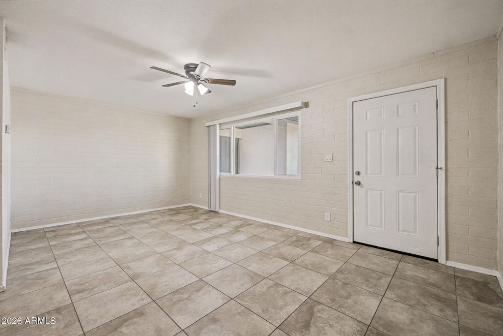Image 24 of property listing at 2245 N 28TH Street, Phoenix, AZ 85008