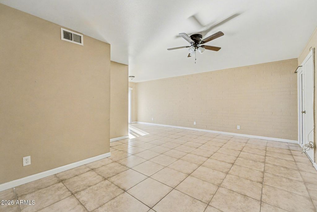 Image 34 of property listing at 2245 N 28TH Street, Phoenix, AZ 85008