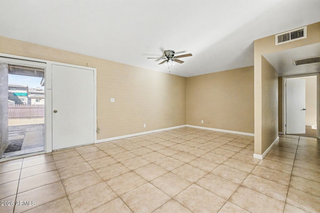 Image 35 of property listing at 2245 N 28TH Street, Phoenix, AZ 85008