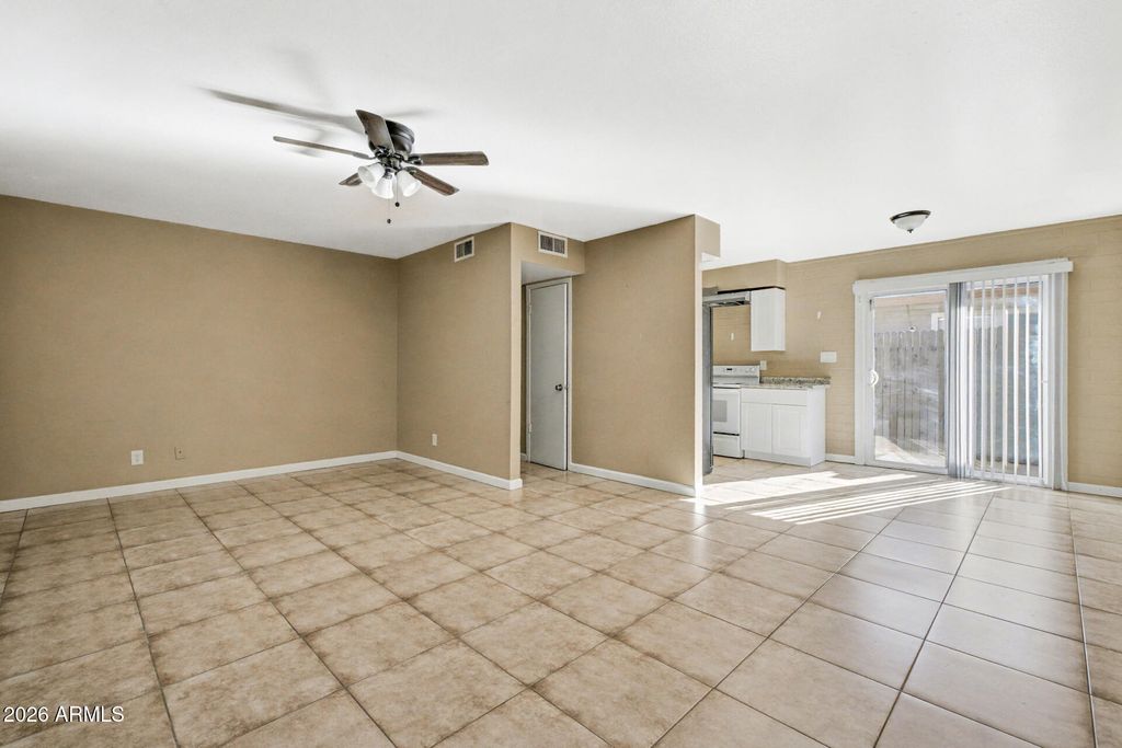 Image 36 of property listing at 2245 N 28TH Street, Phoenix, AZ 85008