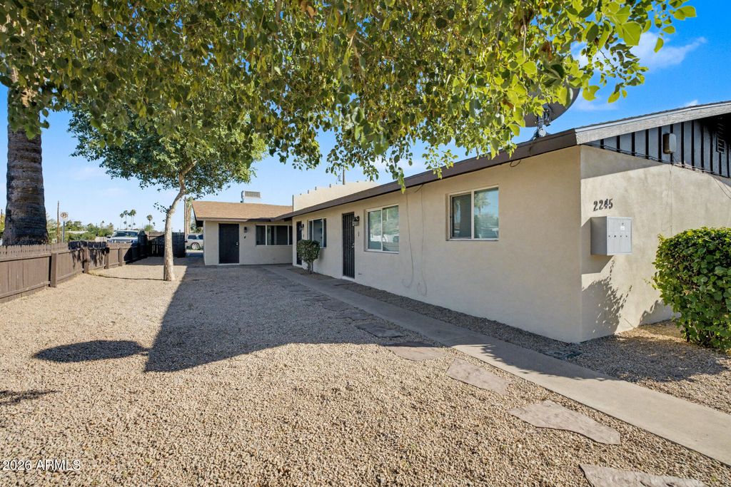Image 40 of property listing at 2245 N 28TH Street, Phoenix, AZ 85008