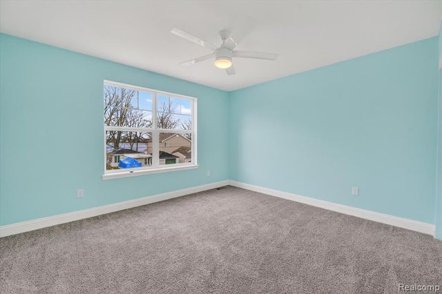 14131 Eastview Drive, Fenton, MI 48430