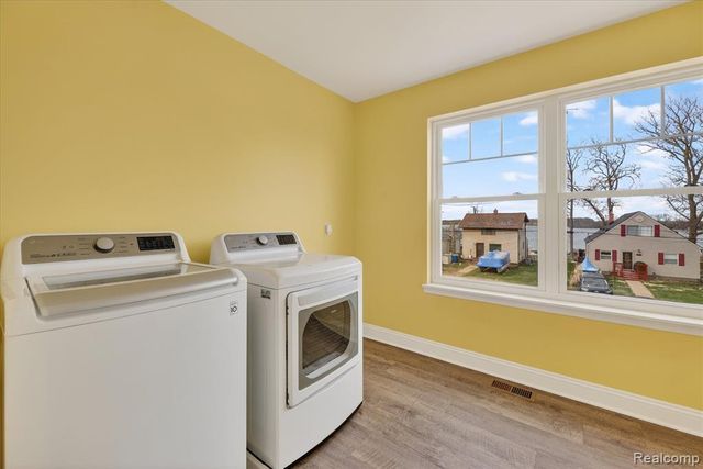 14131 Eastview Drive, Fenton, MI 48430