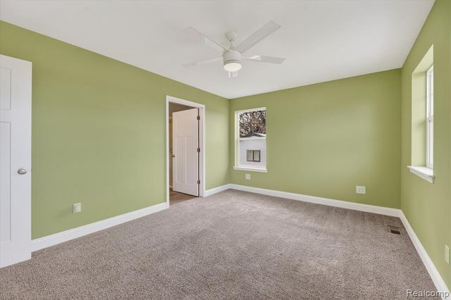 14131 Eastview Drive, Fenton, MI 48430
