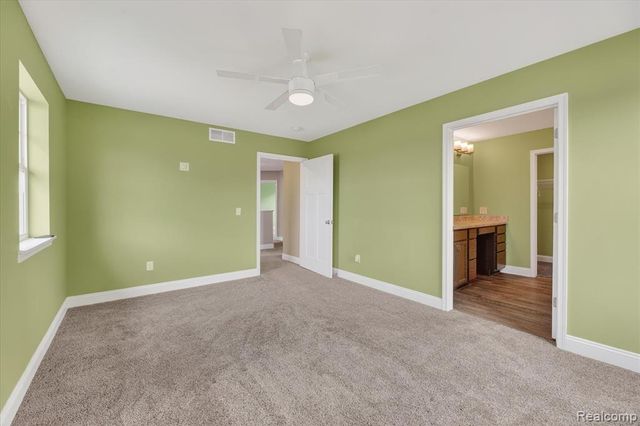 14131 Eastview Drive, Fenton, MI 48430