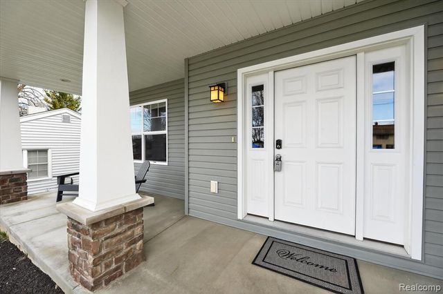 14131 Eastview Drive, Fenton, MI 48430