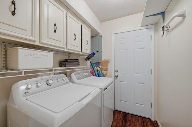 372 Lakepoint Loop, Pottsboro, TX 75076