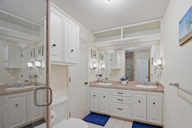 372 Lakepoint Loop, Pottsboro, TX 75076