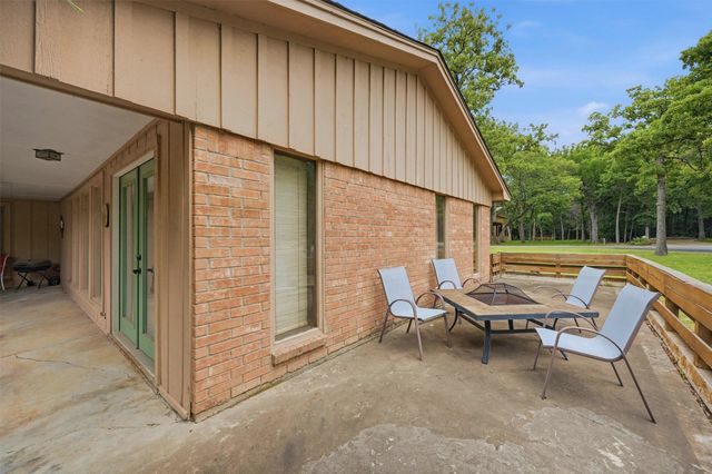 372 Lakepoint Loop, Pottsboro, TX 75076