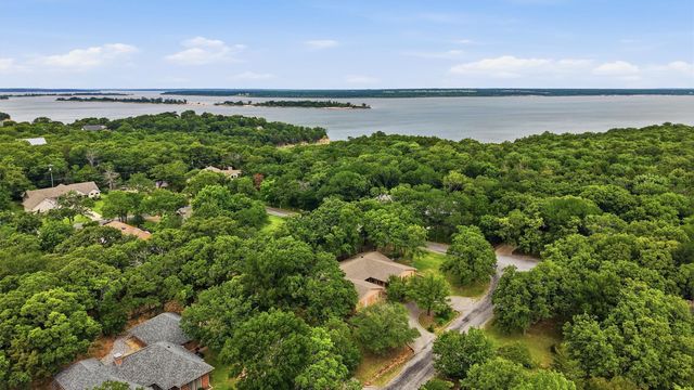 372 Lakepoint Loop, Pottsboro, TX 75076