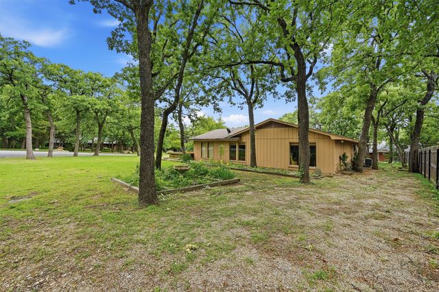 372 Lakepoint Loop, Pottsboro, TX 75076