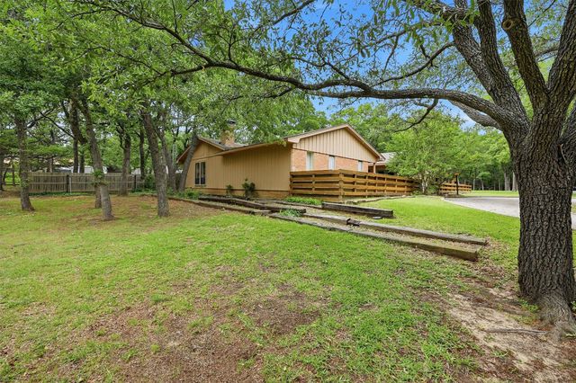 372 Lakepoint Loop, Pottsboro, TX 75076