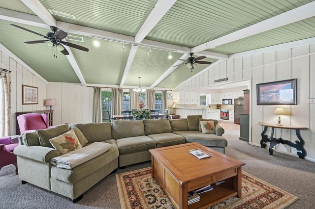 372 Lakepoint Loop, Pottsboro, TX 75076