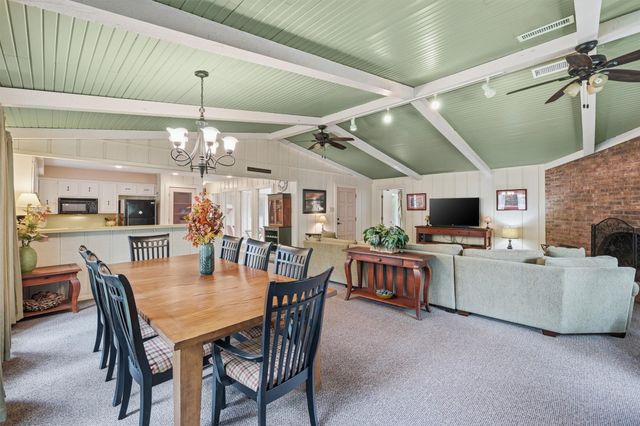 372 Lakepoint Loop, Pottsboro, TX 75076