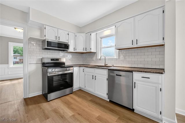 3221 Killian Road, Uniontown, OH 44685