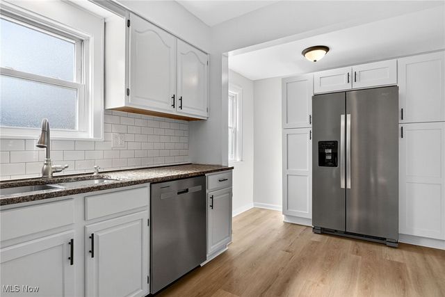 3221 Killian Road, Uniontown, OH 44685