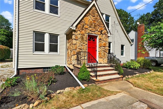 3221 Killian Road, Uniontown, OH 44685