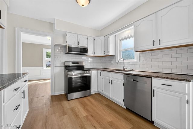 3221 Killian Road, Uniontown, OH 44685