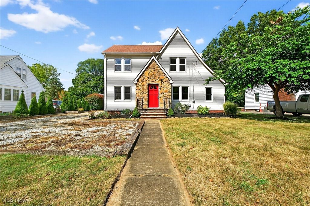 3221 Killian Road, Uniontown, OH 44685