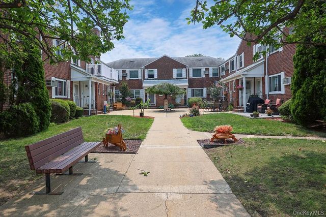 247-28 76th Avenue A, Bellerose, NY 11426