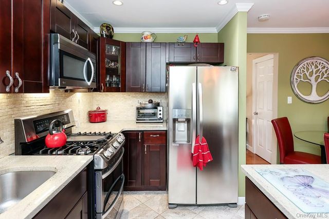 247-28 76th Avenue A, Bellerose, NY 11426