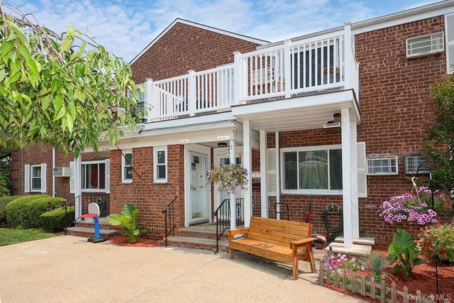 247-28 76th Avenue A, Bellerose, NY 11426