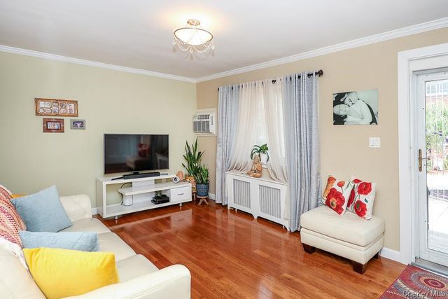 247-28 76th Avenue A, Bellerose, NY 11426