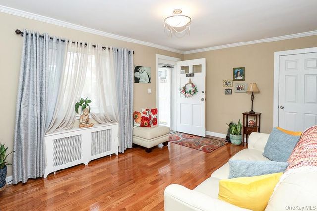 247-28 76th Avenue A, Bellerose, NY 11426