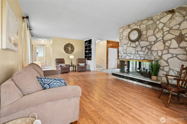 14505 84th Avenue NE, Kenmore, WA 98028