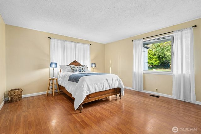 14505 84th Avenue NE, Kenmore, WA 98028