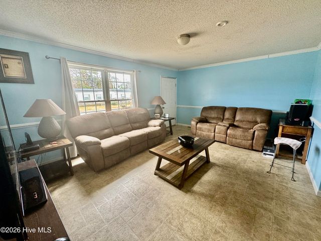 102 Earl Avenue, Beaufort, NC 28516