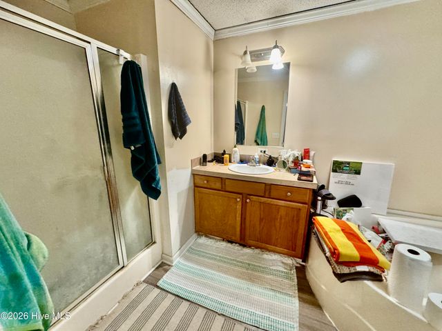 102 Earl Avenue, Beaufort, NC 28516