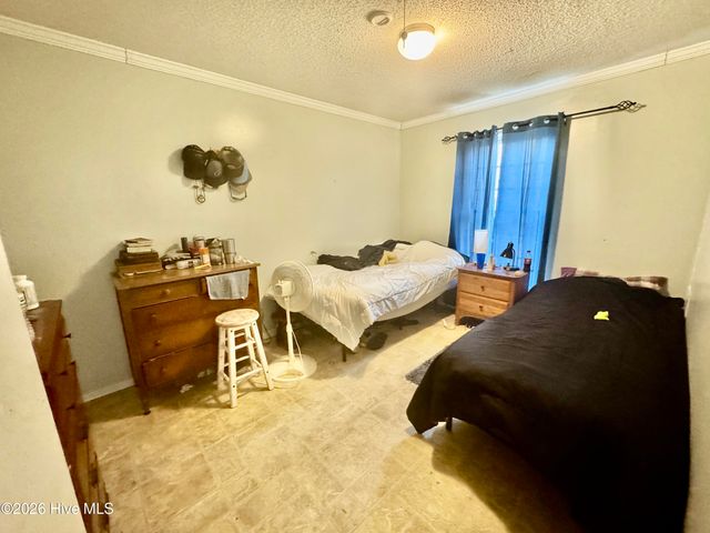 102 Earl Avenue, Beaufort, NC 28516