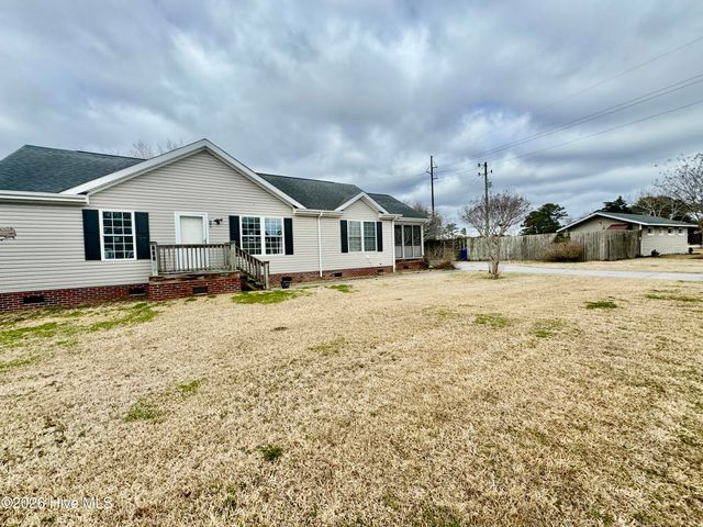 102 Earl Avenue, Beaufort, NC 28516