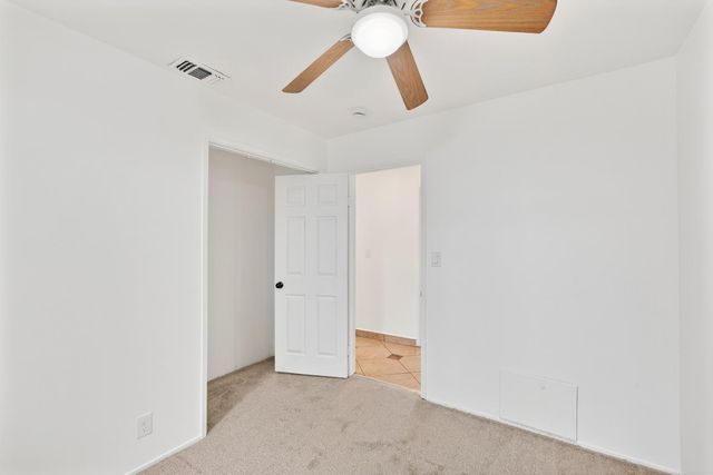 5624 E Washington St, Stockton, CA 95215